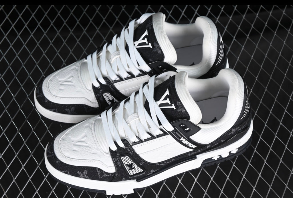 LV TRAINER SNEAKERS- Black
